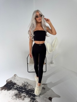 Czarny komplet prążkowany Lamanuel top i legginsy modelujące – butik NUVELL PREMIUM